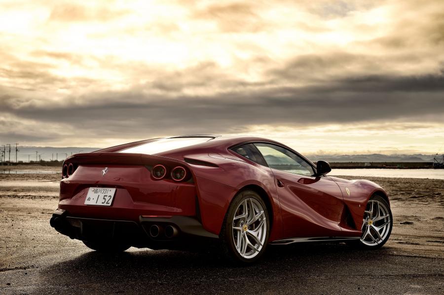  Ferrari 812 Superfast 2017 года  (JP) (фото 7 из 7)